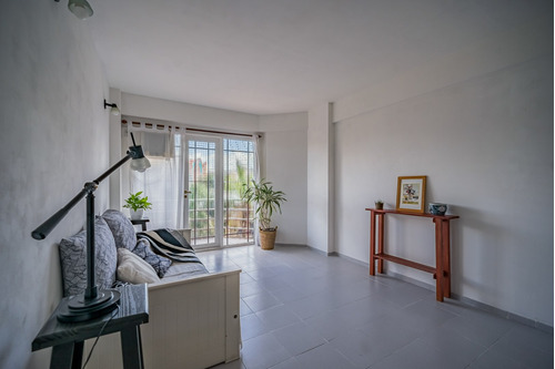 Departamento Monoambiente En Venta En Morón, G.b.a. Zona Oeste, Argentina