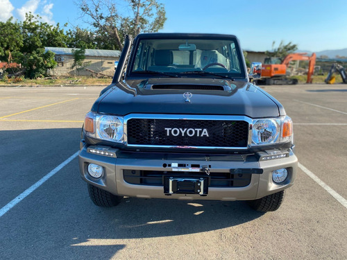 Toyota Land Cruiser Vdj 76