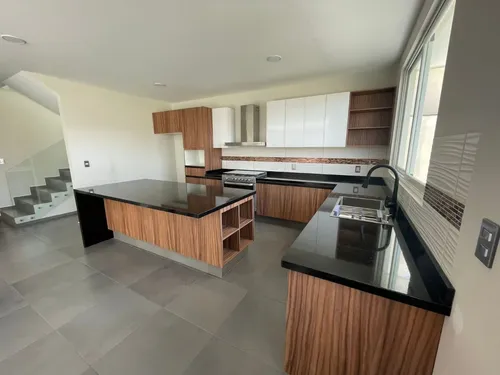 Casa En Venta En Gran Quinta Por La Uvm