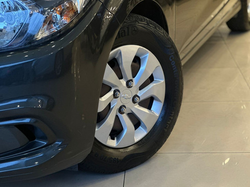 Chevrolet Onix Onix Hatch Joy 1.0 8V Flex 5p Mec.