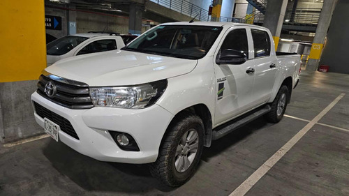 Toyota Hilux 2.7 Cabina Doble Mt