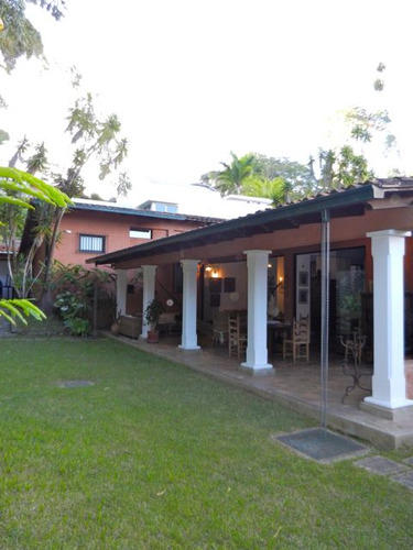 Se Vende Casa 437m2 4h/5b/6p Tusmare 1132