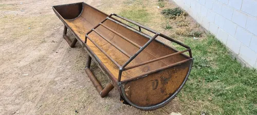 Bebedero De Metal 24 (61cm) Por Metro (sin Iva)