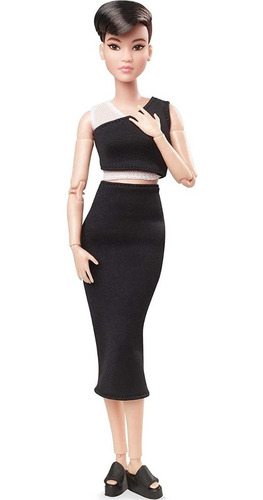 Imagem 3 de 8 de Barbie Looks Signature #3 Oriental Petite Articulada 2021