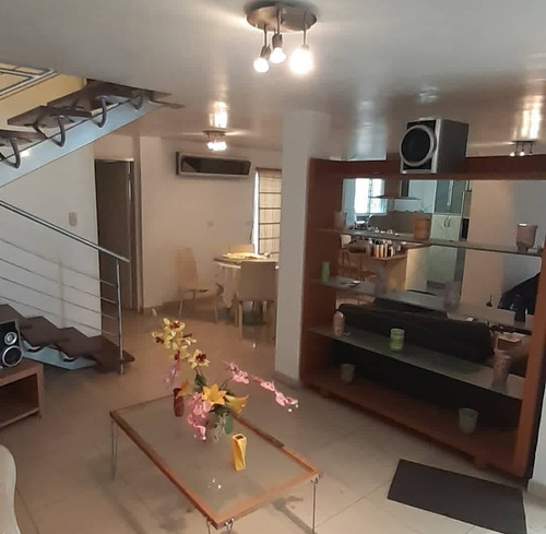 Imagen 4 de 9 de Townhouse En Excelente Zona, Céntrica Y Segura