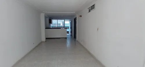 Apartamento Con Local Comercial Excelente Ubicación Cod 68790