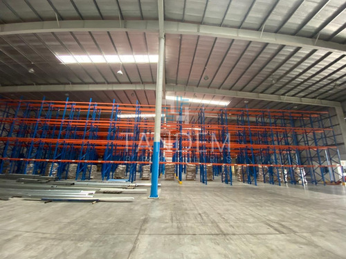 Imagen 2 de 6 de Excelente Galpón En Alquiler A Metros De Ramal Escobar - Calidad Premium