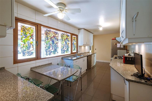 Casa En Venta De 4 Dorm. En Colina