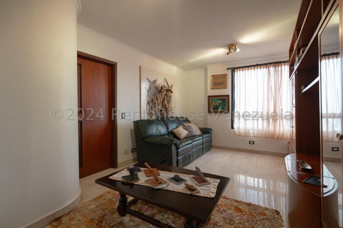 Apartamento En Venta En Colinas De Valle Arriba Mls #24-20542