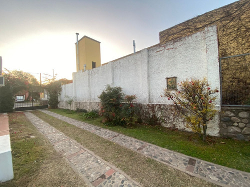 Imagen 20 de 23 de Villa Belgrano - Casa 3 Dorm 201 Cub / 758 Terr