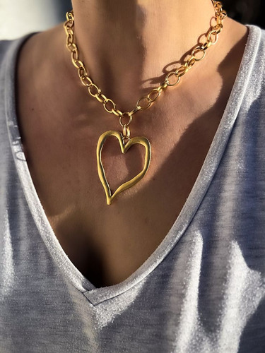 Collar Grueso Con Dije De Corazón Irregular En Oro O Plata Dorado