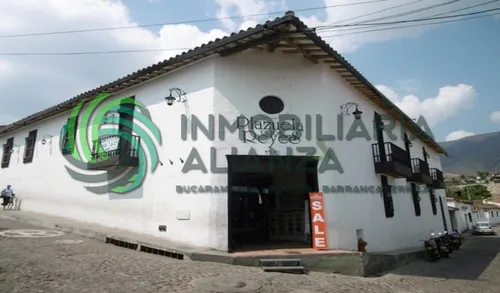 Local En Arriendo En Giron. Cod A13176