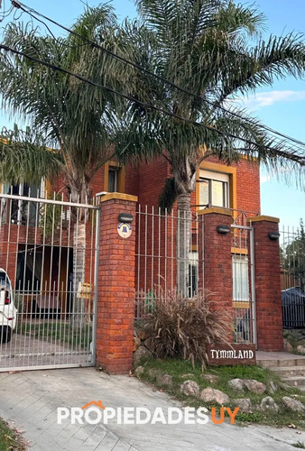 Casa En Venta Playa Mansa - 4 Dormitorios Parada 19.