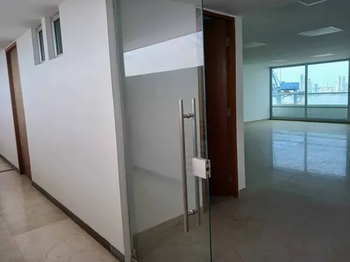 Alquila Oficina En Piso 19 Ubicación Privilegiada Cod. 54706