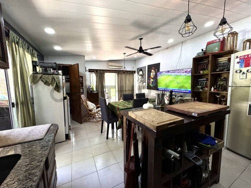 Venta De 2 Casa De 6 Ambientes 4 Dormitorios, Tigre Centro ...