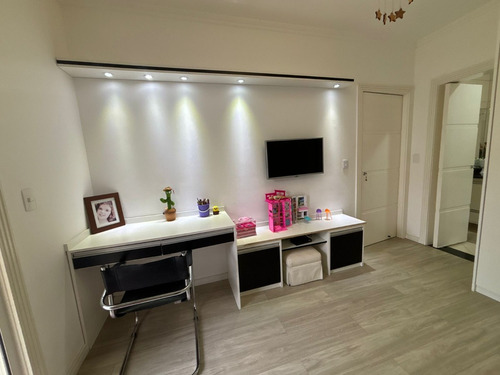 Sobrado 3 Suítes Mobiliado, Com Piscina, Sauna E Academia - Condomínio Fechado