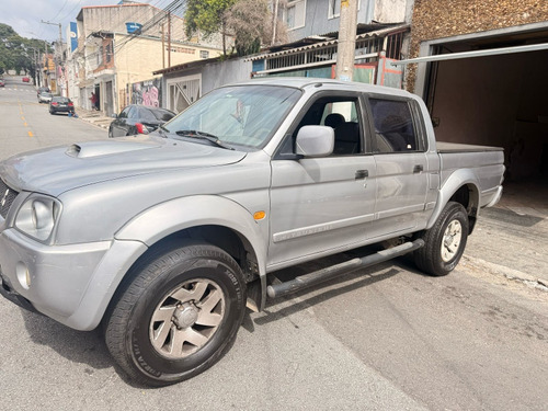 Mitsubishi L200 2.5 Sport Hpe Cab. Dupla 4x4 Aut. 4p 141 hp