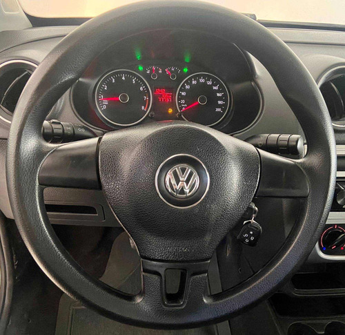 Imagem 9 de 10 de Volkswagen Gol 1.6 Mi 8v Flex 4p Manual