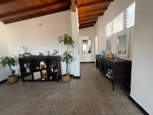 Se Vende Casa En Medellín Barrio Belén San Bernardo (a Unas Cuadras Del Aeroparque)