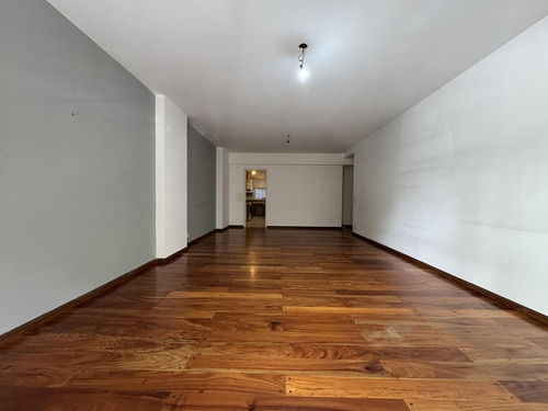 Alquiler 3 Ambientes Apto Profesional · 85m2 · Cochera