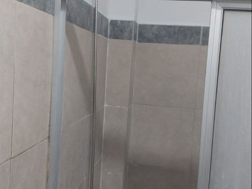 Casa En Excelente Estado En Cno. Tupá