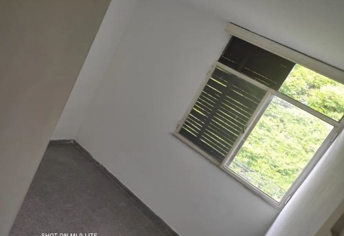 Alquiler Apartamento En Bolívar. 2 Dormitorios.