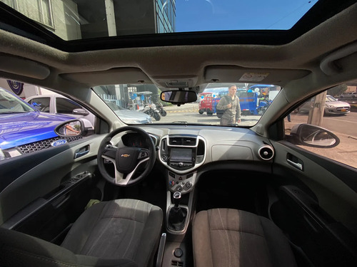 Chevrolet Sonic 1.6 Lt 4 p Mecánica