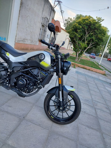 Imagen 8 de 15 de Benelli Leoncino 250 2020 1.800km