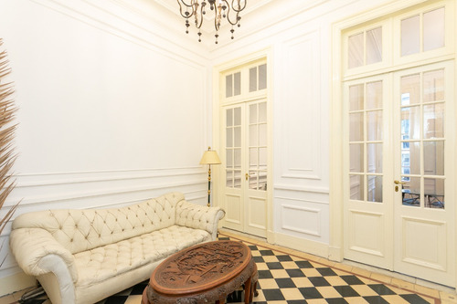 Departamento Piso Estilo Frances 160 Metros Reciclado -zona Plaza San Martin- Retiro- Prox Puerto Madero -ideal Inversor Equipado Renta Temporaria.