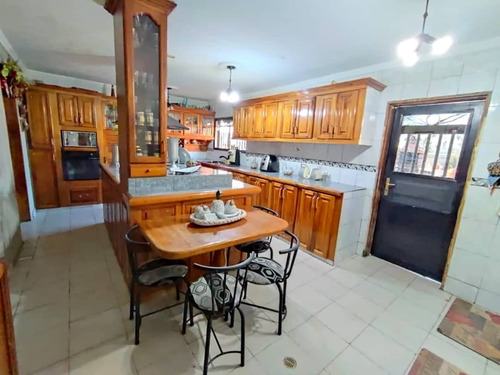 Imagen 12 de 25 de Cv-902 Zona Oeste Townhouse En Villa Hato Verde Sector Punta De Mata
