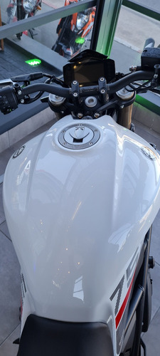 Imagen 5 de 24 de Benelli 752s - Benelli Store Pilar Mp
