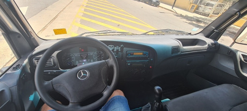 Mercedes Acelo 815