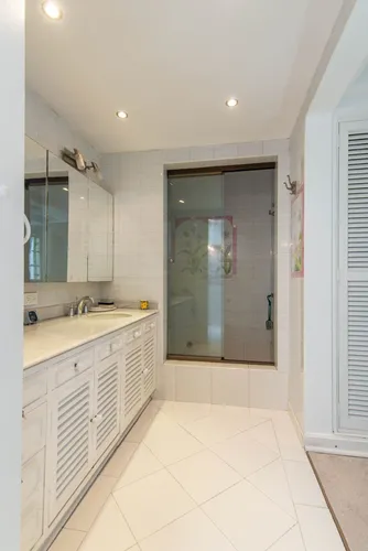 Casa En Venta En Cerros De Niza. Cod V6978