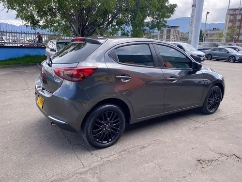 Mazda 2 1.5 Touring Carbon Edition