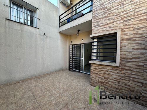 Dpto 2 Amb En Alquiler En Planta Baja Con 2 Patios.