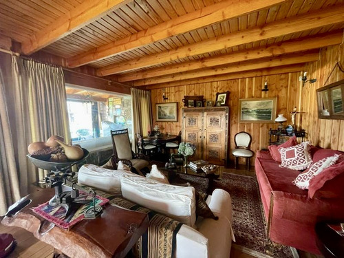 Casa De 2 Pisos En Frutillar Alto, Villa Alegre