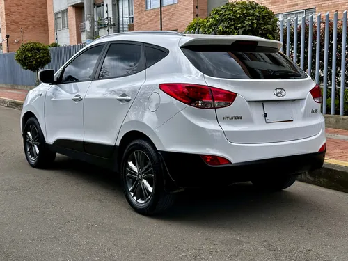 Hyundai TUCSON IX-35 2.0 Style