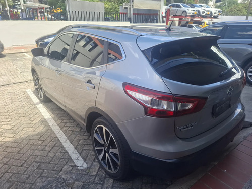 Nissan Qashqai 2.0l 4wd +2 4x4