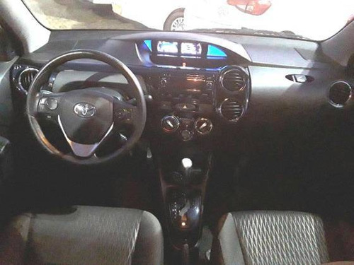 Imagem 3 de 10 de Toyota Etios 1.5 X Plus Sedan 16v Flex 4p Automático