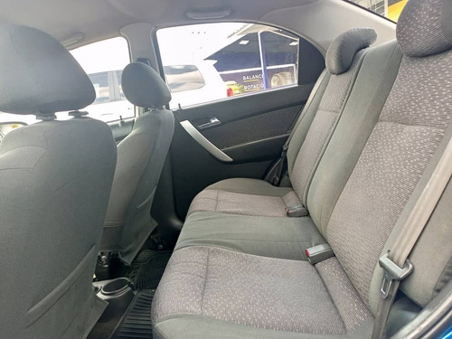 Imagen 13 de 16 de Chevrolet Aveo Lt