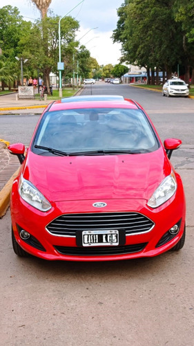 Ford Fiesta Kinetic 1.6 Sedan Titanium 120cv