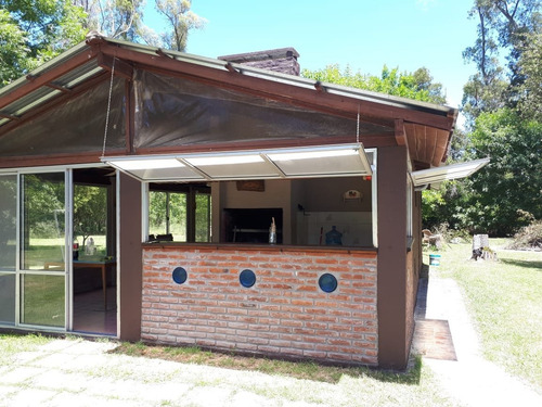 Imagen 12 de 18 de Casa Quinta En Barrio Los Bosquecitos!!!