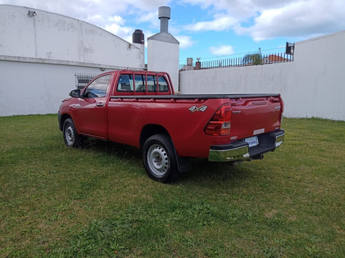 Imagen 9 de 11 de Toyota Hilux Dx Cabina Simple 2.4tdi 6mt 4x4 2017