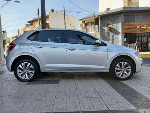 Imagen 9 de 25 de Volkswagen Polo 2018 1.6 Msi Comfort Plus At 6ta