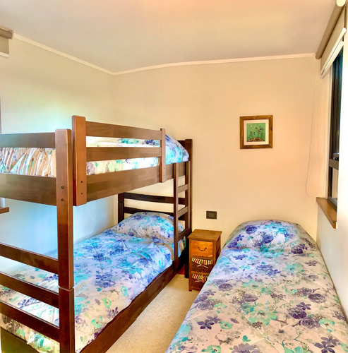 Departamento Frente Al Lago Con Playa Privada