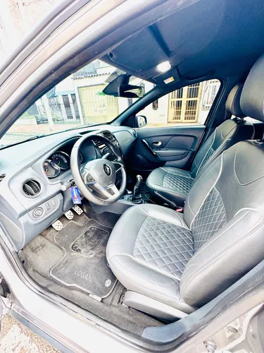 Renault Logan 1.6 Privilege / Intens