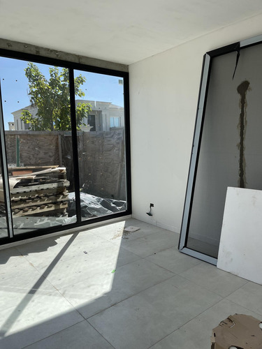 Casa Venta A Estrenar Virazón Nordelta Al Agua 4 Dormitorios En Suite Play Galeria Pileta Riego
