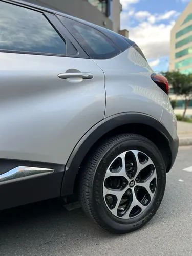 Renault Captur 2.0 Intens Automática