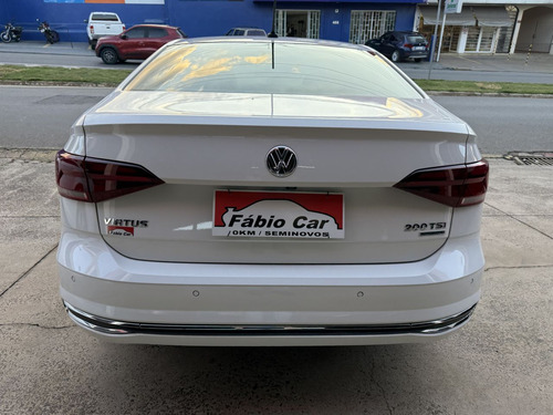 Volkswagen Virtus 1.0 4P 200 TSI FLEX HIGHLINE AUTOMÁTICO