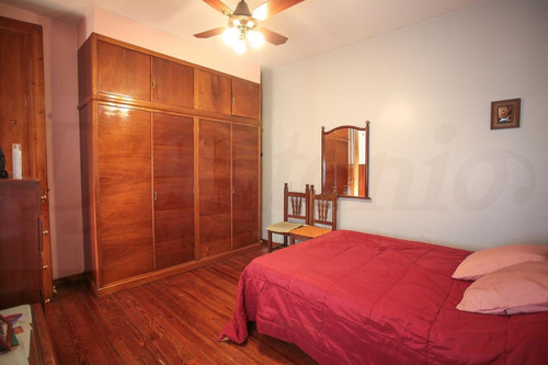 Imagen 25 de 30 de Casa Sobre Lote Propio Con 3 Dorm.y Posible Cuarto Dorm. Refaccionado- Flores